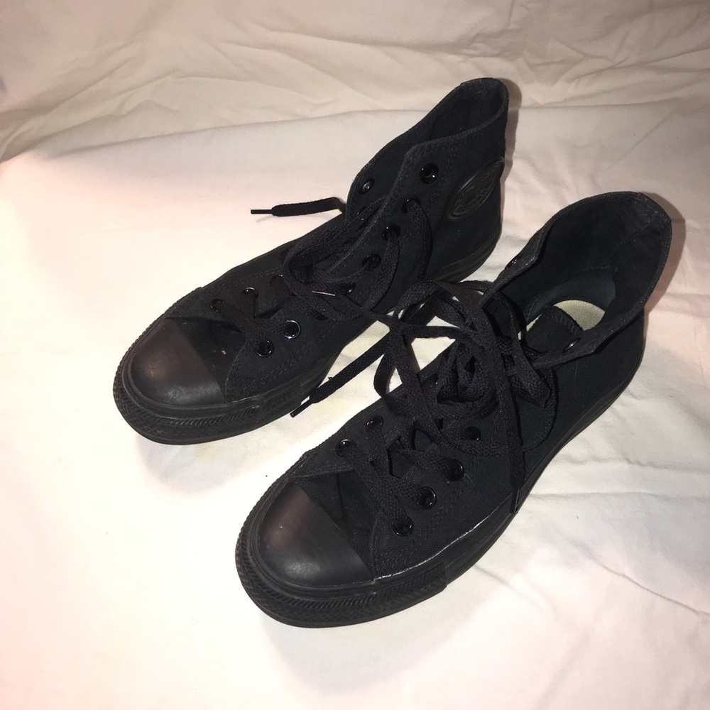 🌟PRICE DROP💫Converse All Stars All Black